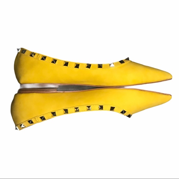NIB Seven7 Yellow Clara Studded Pointed Toe Flats - Picture 8 of 9